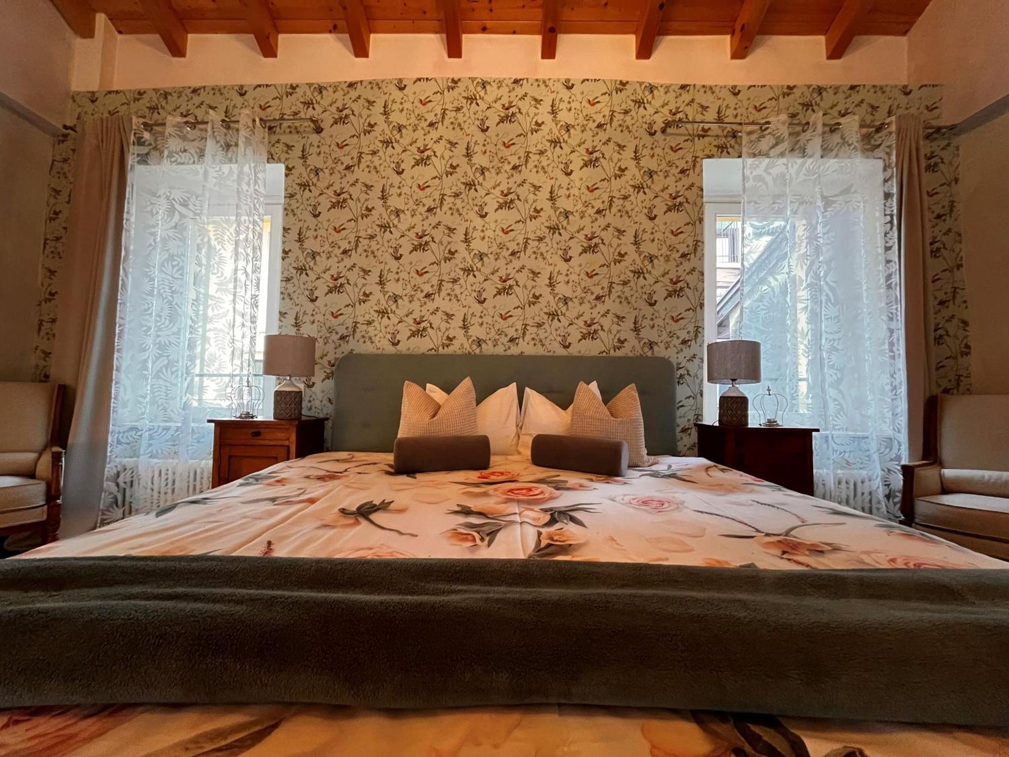 Romantico Palazzo Dei Ulivi Purasca Екстериор снимка